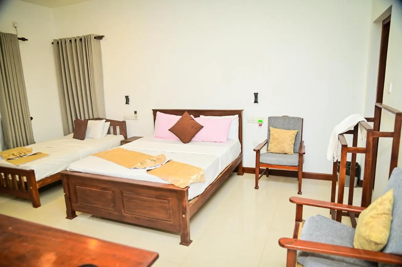 New Sea Villa 니곰보 B&B