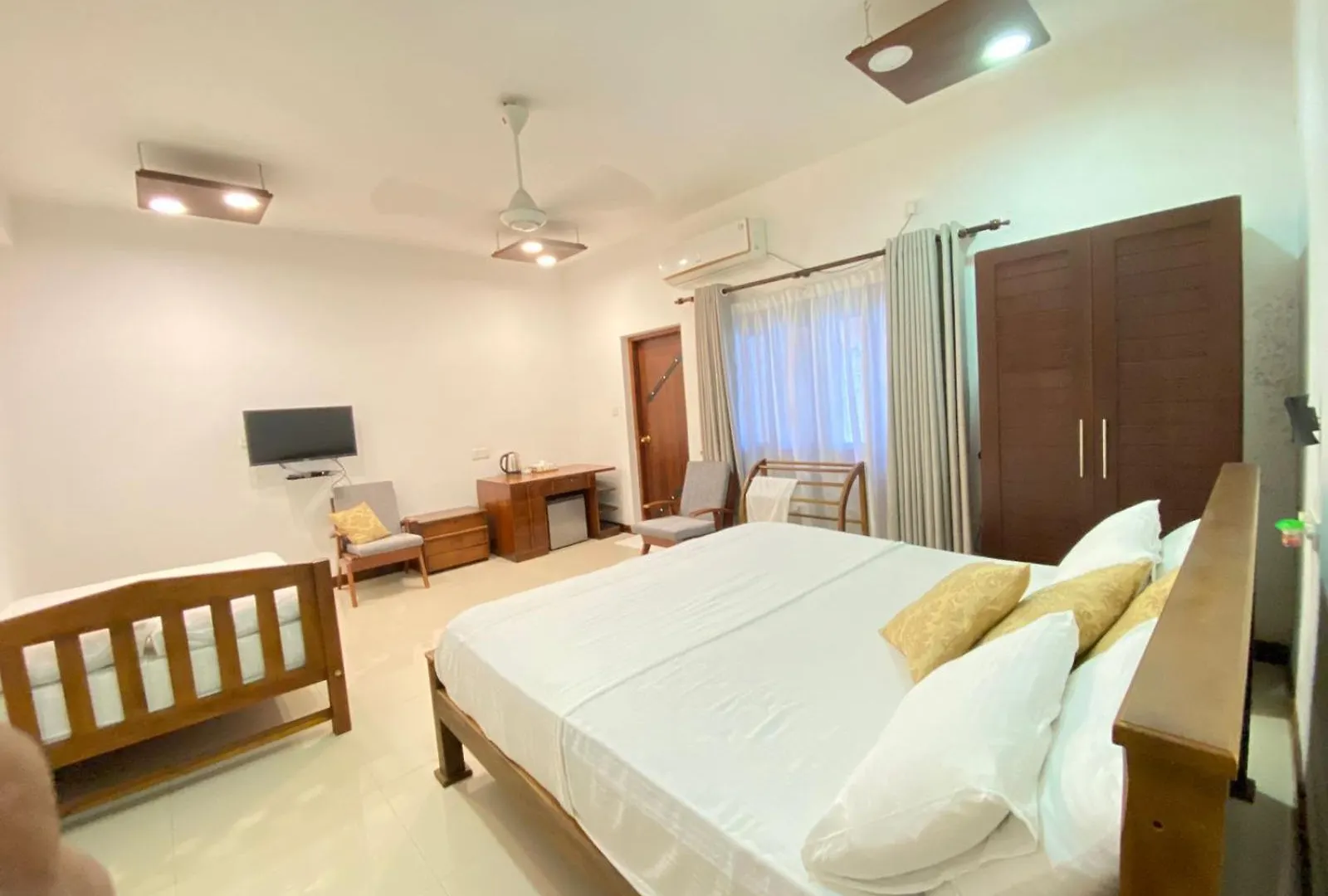 B&B New Sea Villa 니곰보