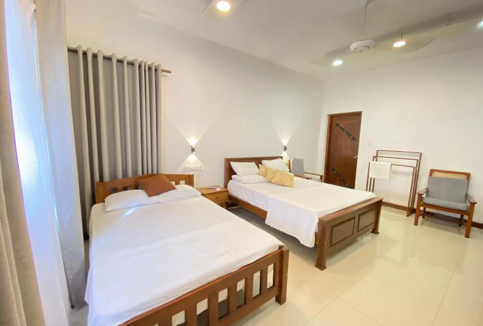 New Sea Villa 니곰보 B&B
